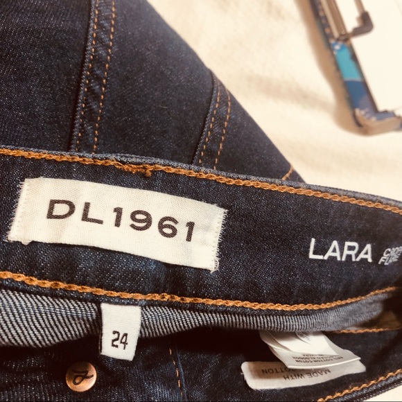 DL 1961 Lara cropped flare, size 24, smart denim, NWOT - Picture 2 of 7